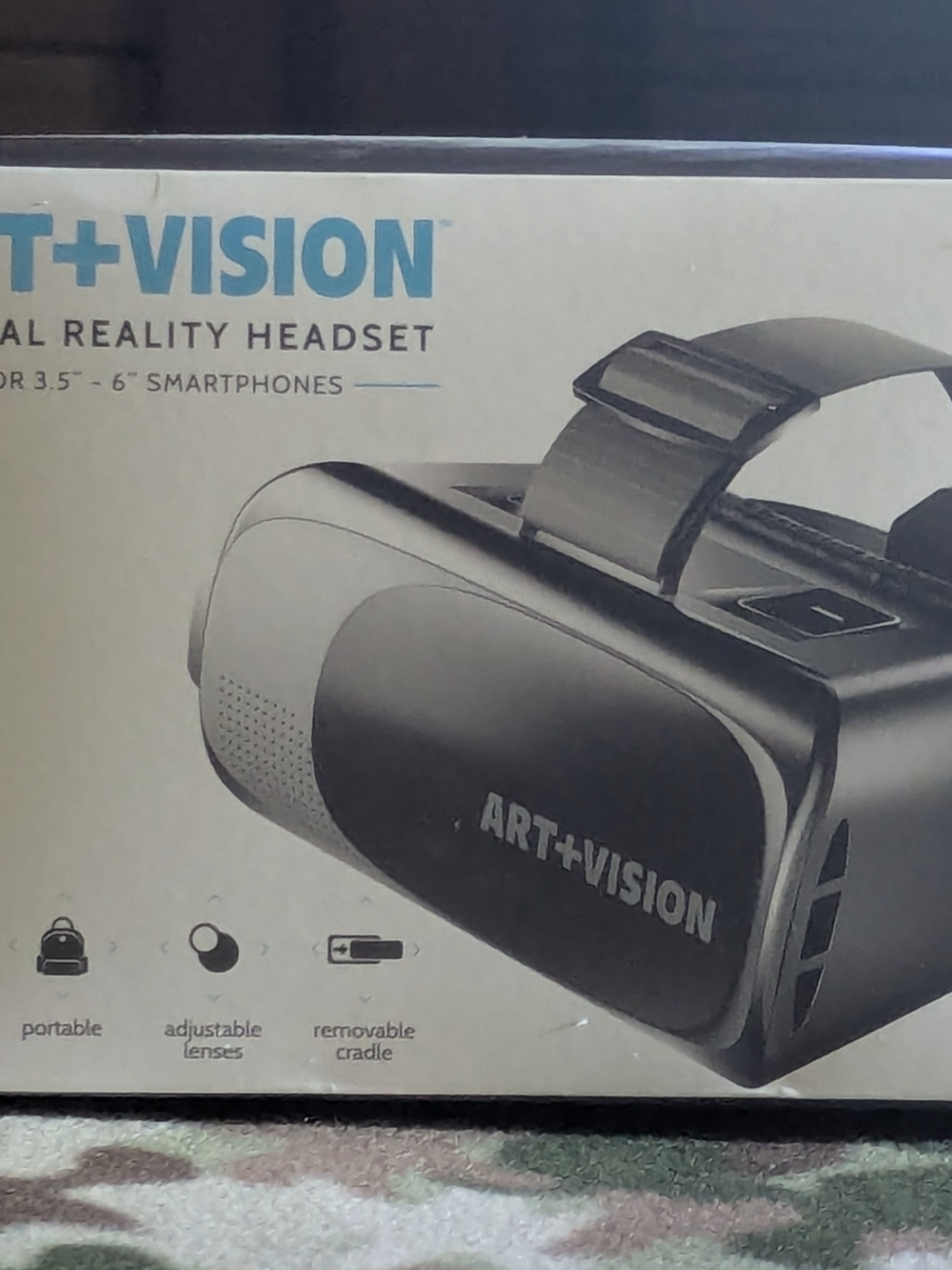 Art+Vision Black VR Headset for 3.5"–6" Smartphones